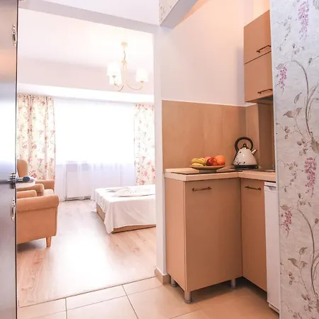 Tres Chic Studio - Victoria Avenue *